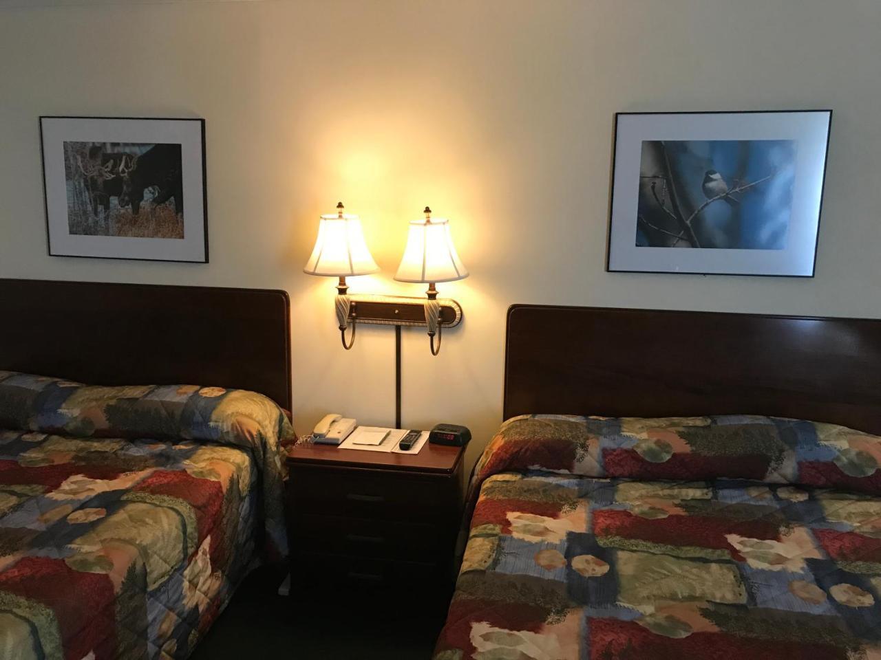 Baxter Park Inn Millinocket Exterior foto